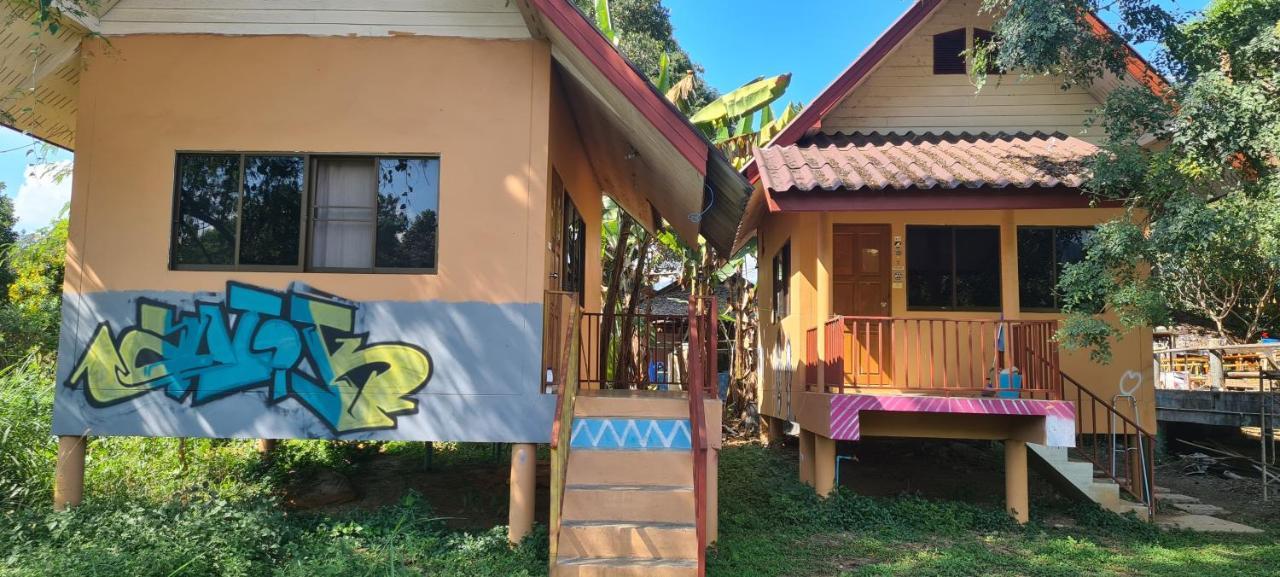 Pai River Jam Hostel & Campground Пай Экстерьер фото